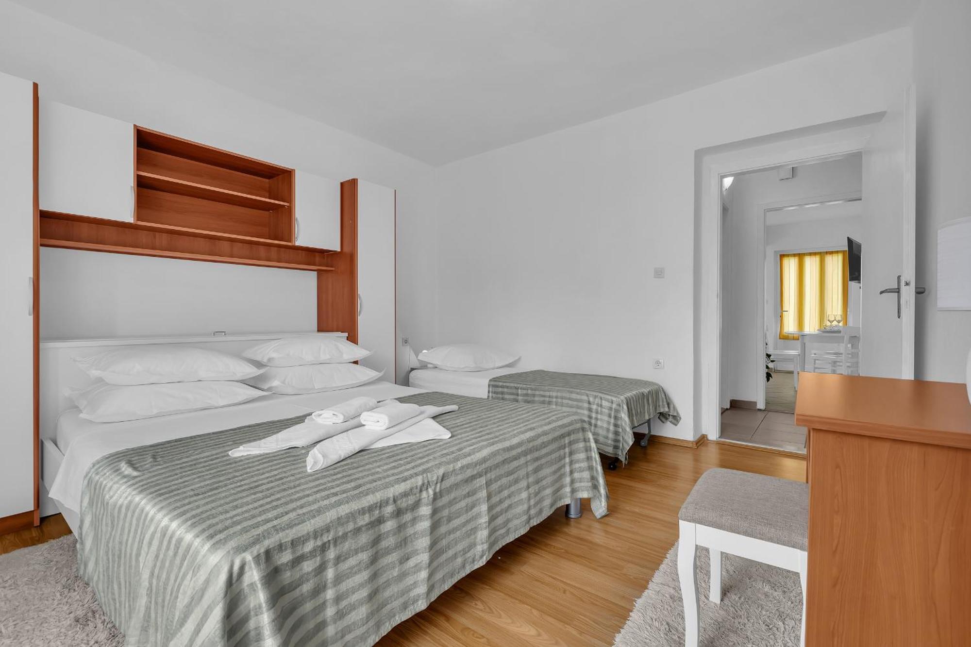 Apartment And Rooms Mila ماكارسكا المظهر الخارجي الصورة