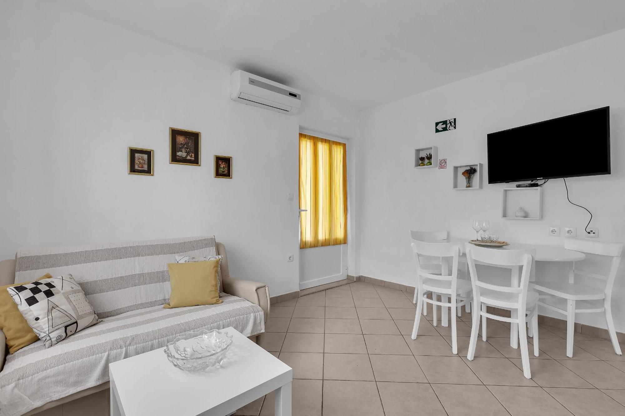 Apartment And Rooms Mila ماكارسكا المظهر الخارجي الصورة