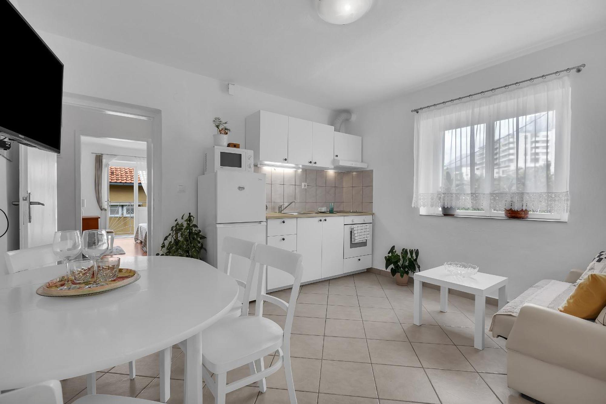Apartment And Rooms Mila ماكارسكا المظهر الخارجي الصورة